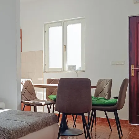Apartamento Cozy In With Wifi Gornji Karin
