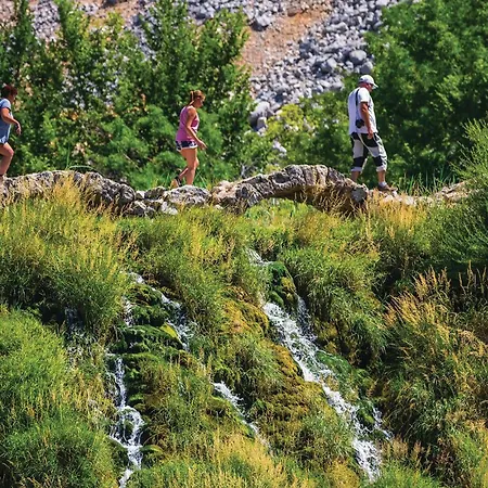 Apartment Amazing In Gornji Karin