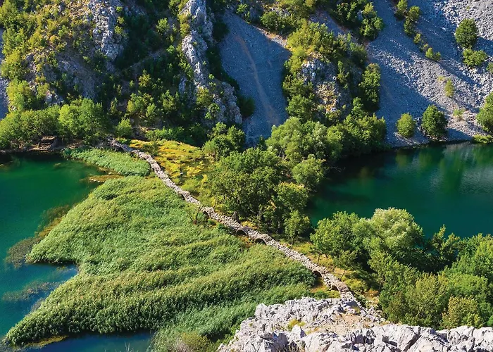 Apartment Amazing In *