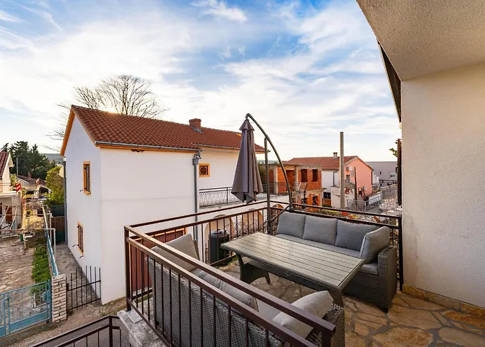 Apartment Amazing In Gornji Karin